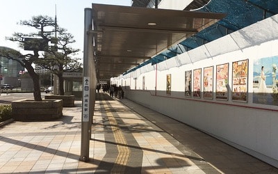 高松駅前への通路